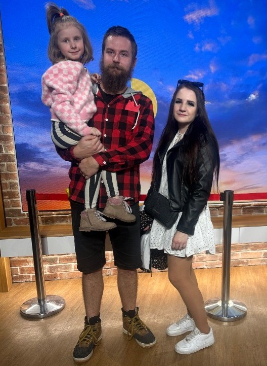 Eliška s tatínkem a maminkou